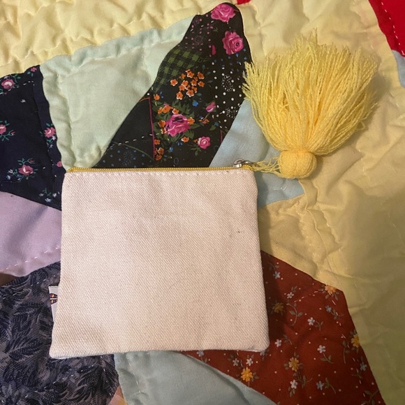 (CLOSET CLOSING FINAL SALE) NWOT Pineapple “Stay Sweet” Coin Purse - Picture 3 of 4